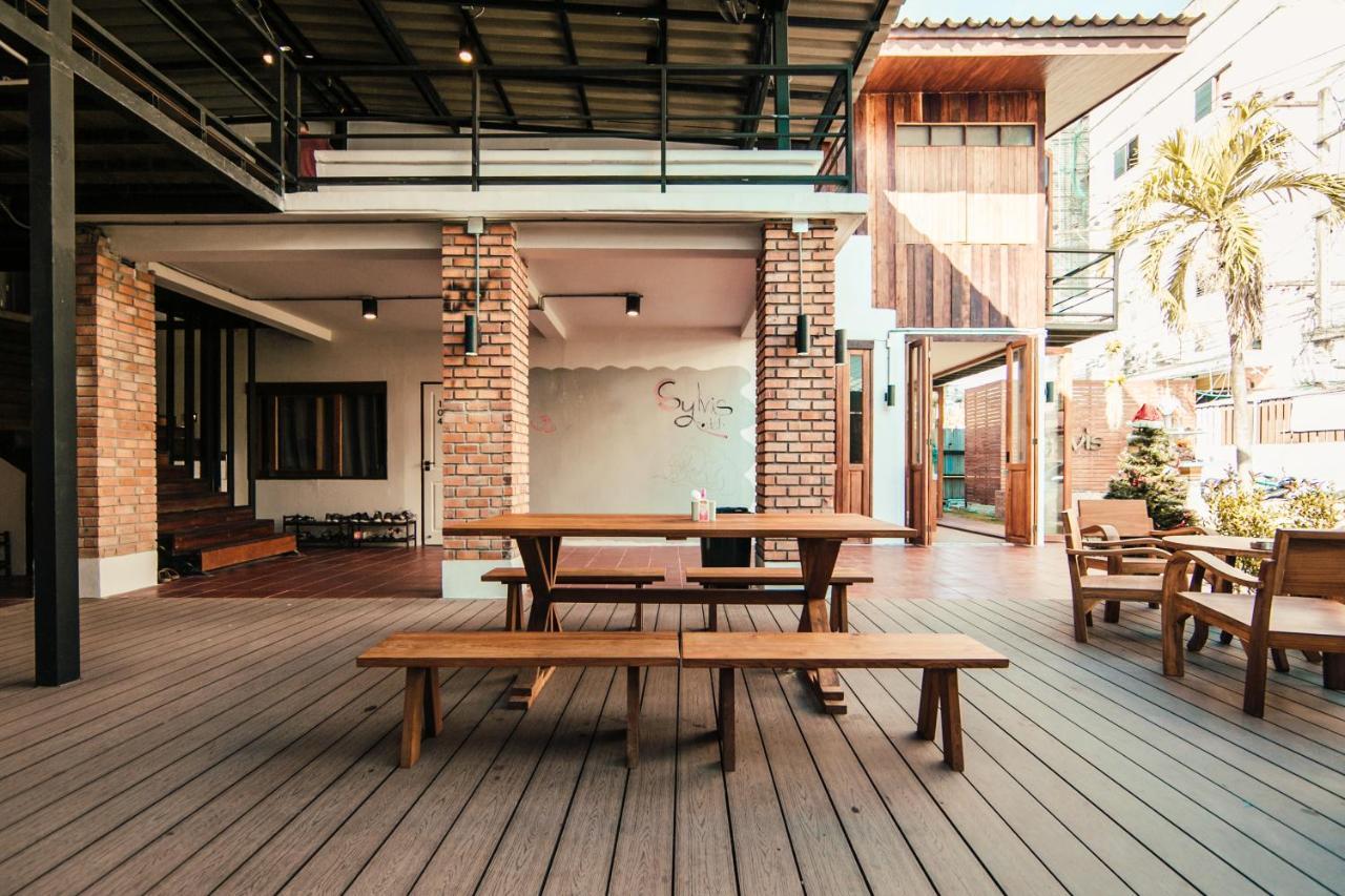 Sylvis Hostel Chiangmai Чіангмай Екстер'єр фото